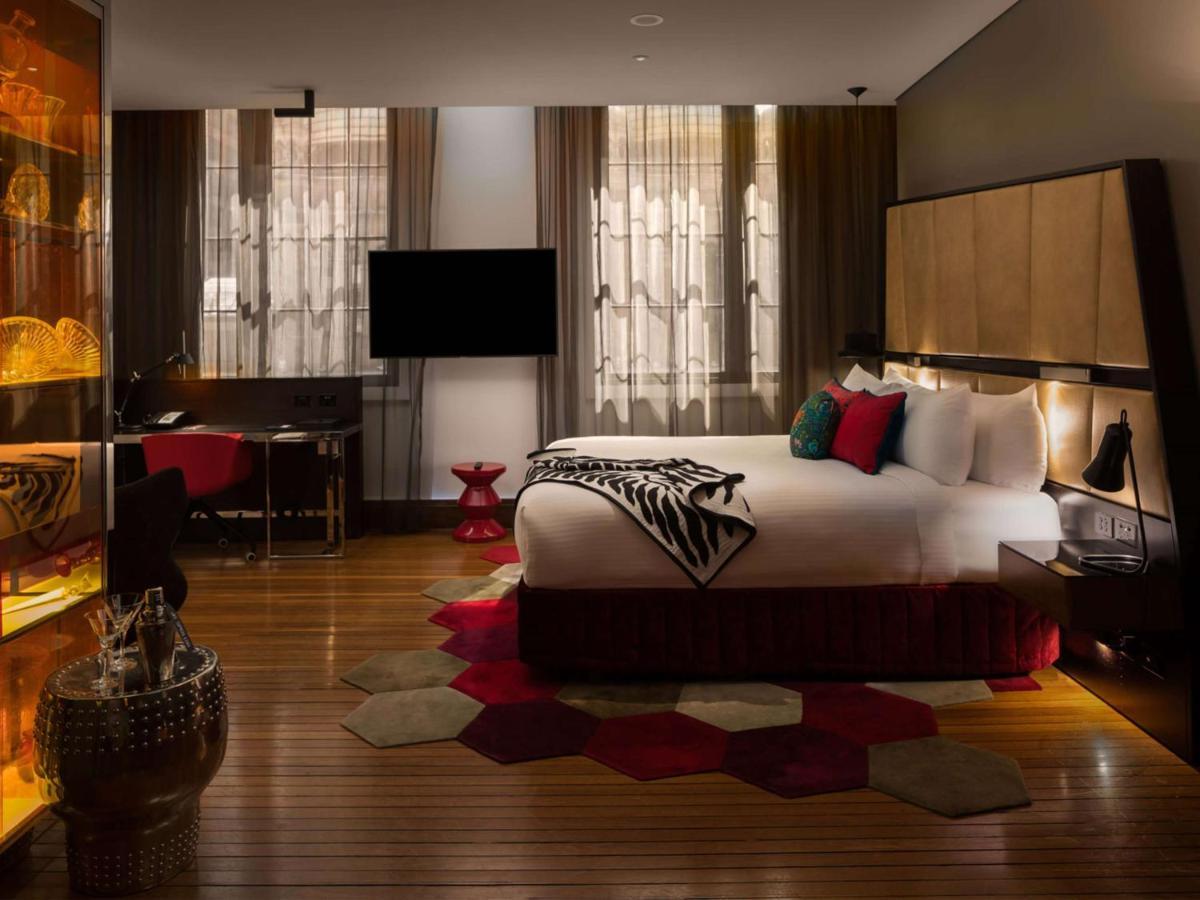 Qt Sydney Hotel Exterior photo A suite at the W London