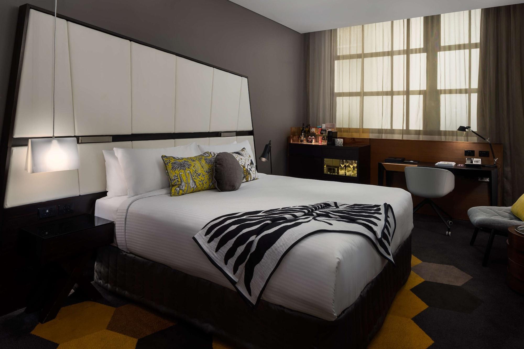 Qt Sydney Hotel Exterior photo A room at the hotel
