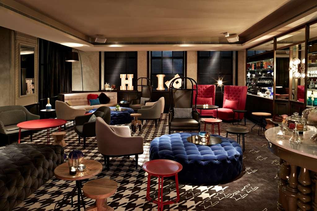 Qt Sydney Hotel Restaurant photo The Living Room